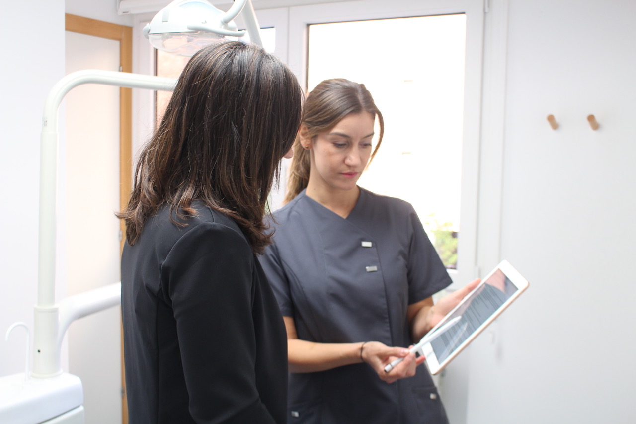 clinica maxilofacial-amaya-etayo-implantes-subperiosticos pamplona